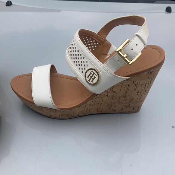 Tommy Hilfiger Women’s 7.5M White Cork Wedge Sandals Platform Espadrille - Picture 1 of 6